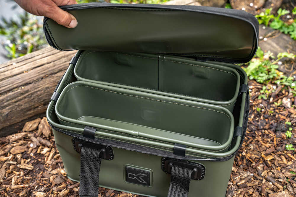 Eva Tackle & Bait Station