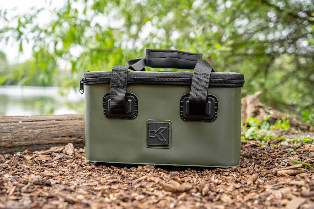 Eva Tackle & Bait Station