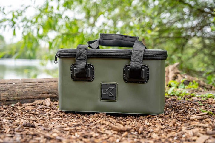 Eva Tackle & Bait Station
