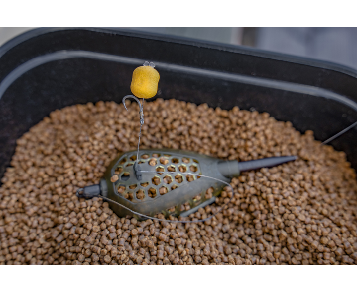 Camo Grub Feeders