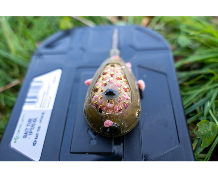 Camo Grub Feeders